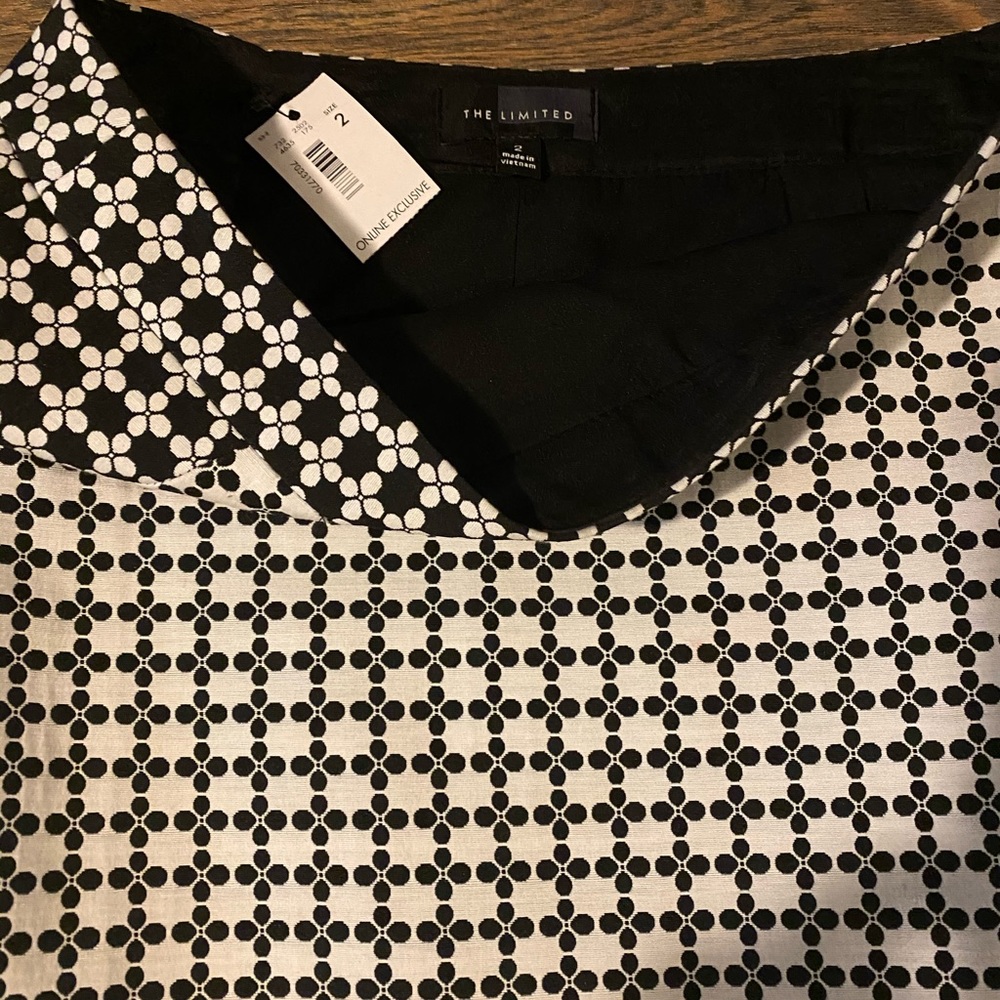 Limited pencil skirt